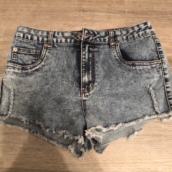 High waisted jean shorts - Picture 1 of 3
